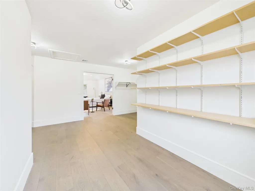 21 Pine Edge Place Dix Hills NY 11746