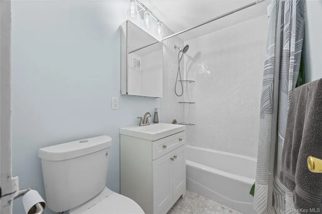 2736 Independence Avenue Bronx NY 10463