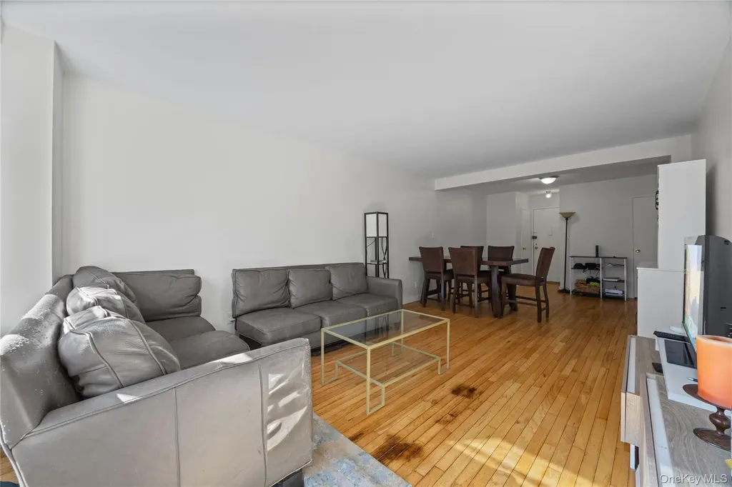 2736 Independence Avenue Bronx NY 10463
