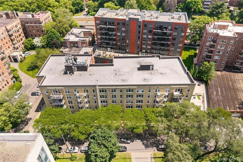 2736 Independence Avenue Bronx NY 10463
