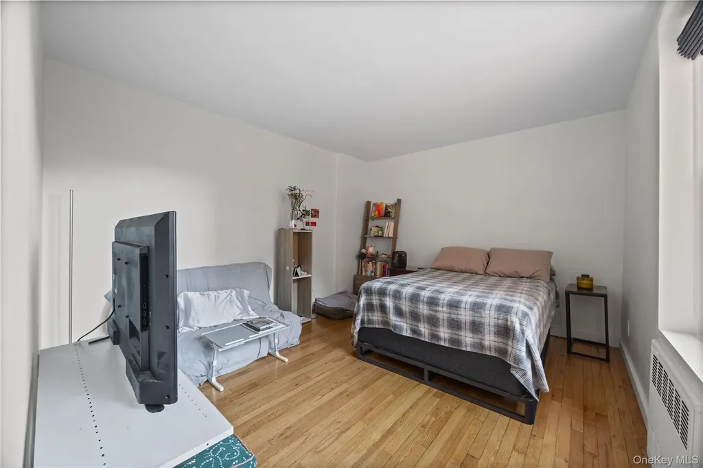 2736 Independence Avenue Bronx NY 10463