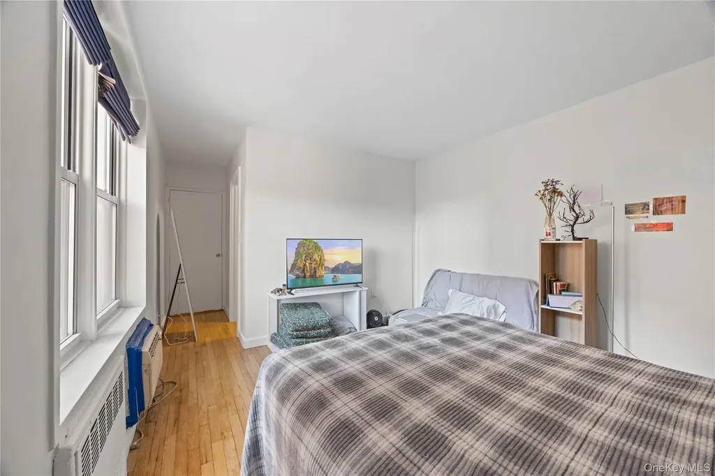 2736 Independence Avenue Bronx NY 10463