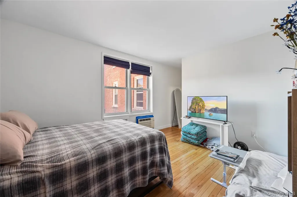 2736 Independence Avenue Bronx NY 10463