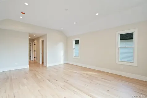 47 Netz Place Albertson NY 11507