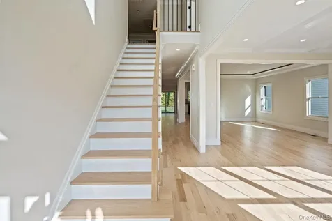 47 Netz Place Albertson NY 11507