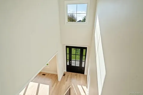 47 Netz Place Albertson NY 11507