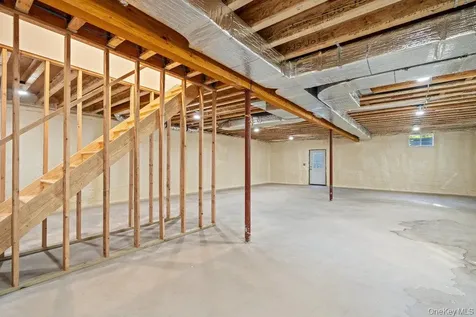 47 Netz Place Albertson NY 11507