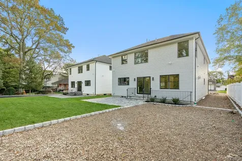 47 Netz Place Albertson NY 11507