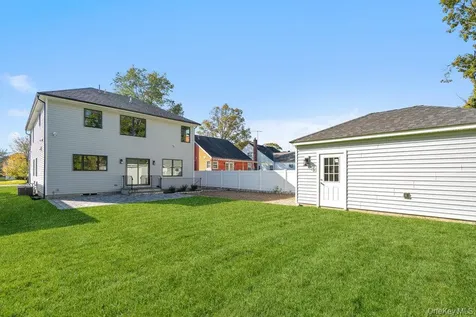 47 Netz Place Albertson NY 11507