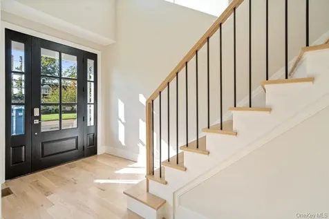 47 Netz Place Albertson NY 11507