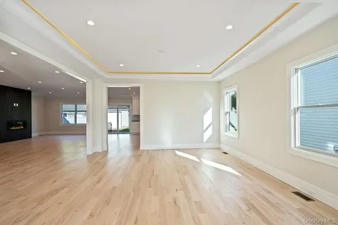 47 Netz Place Albertson NY 11507