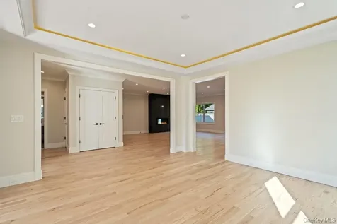 47 Netz Place Albertson NY 11507