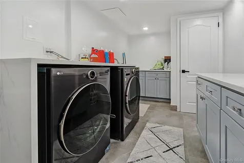 164-47 86 Street Howard Beach NY 11414