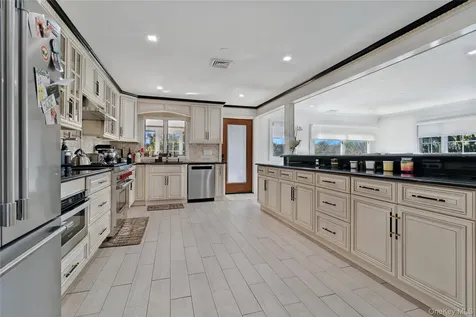 164-47 86 Street Howard Beach NY 11414