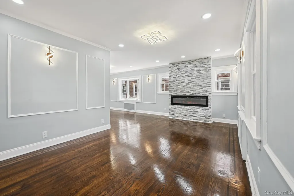 73 Broadway Valley Stream NY 11580