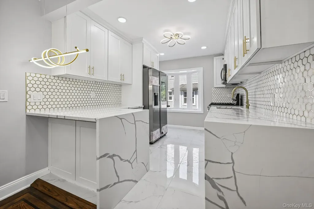 73 Broadway Valley Stream NY 11580