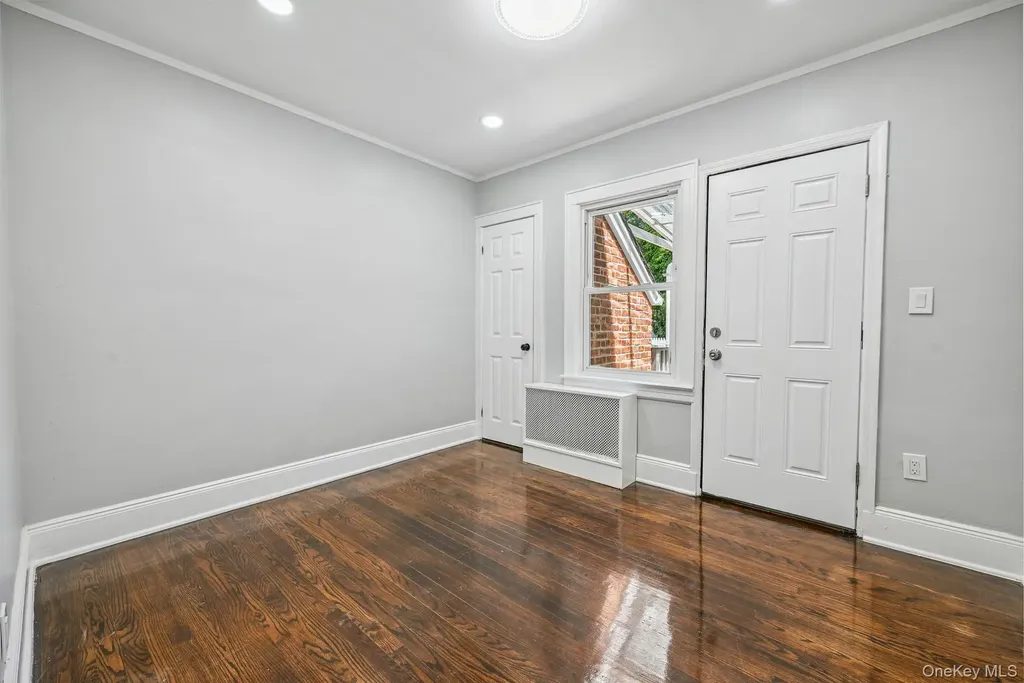 73 Broadway Valley Stream NY 11580