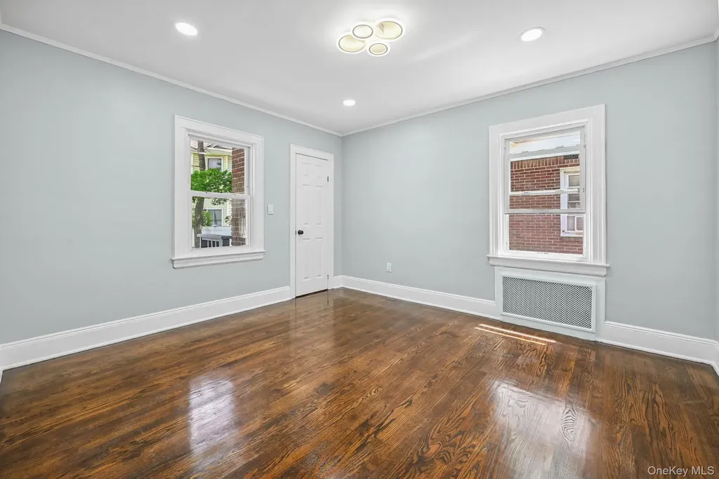 73 Broadway Valley Stream NY 11580