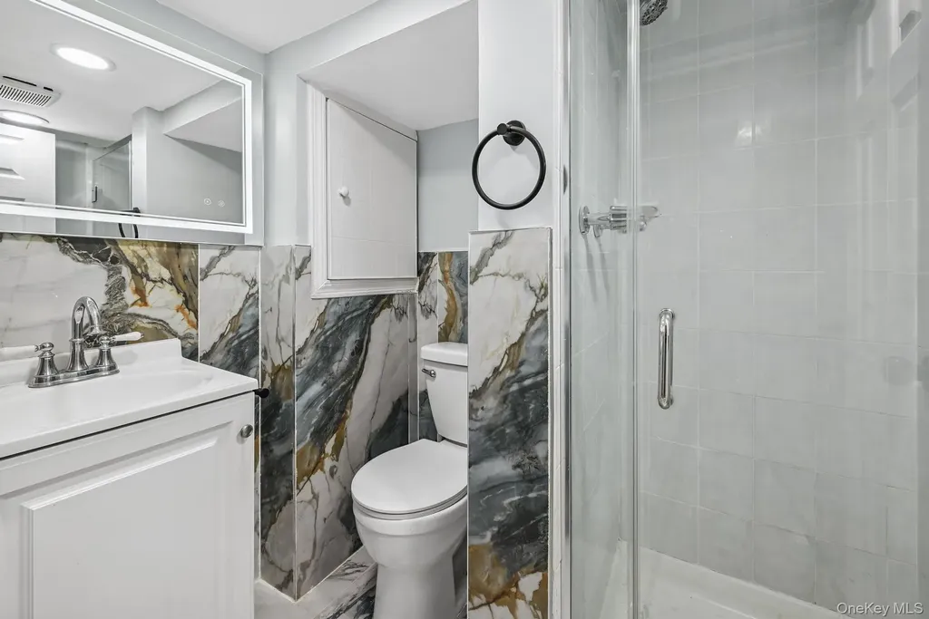 73 Broadway Valley Stream NY 11580