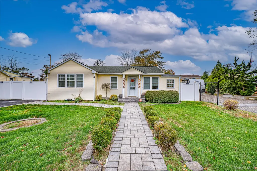 96 Huntington Drive Mastic Beach NY 11951