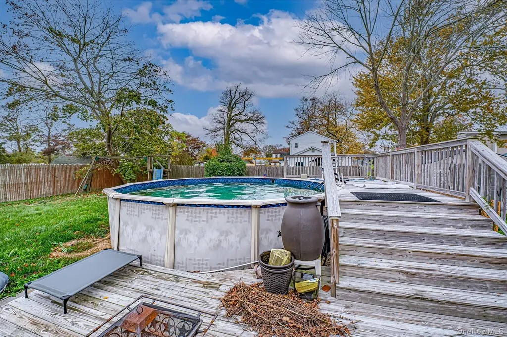 96 Huntington Drive Mastic Beach NY 11951