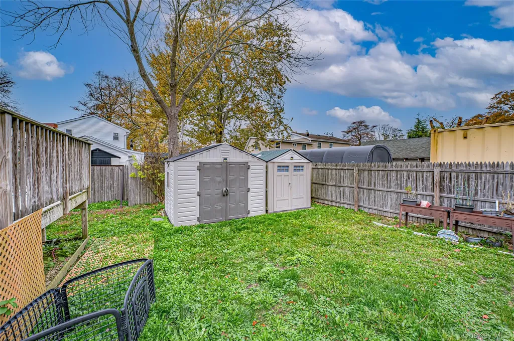 96 Huntington Drive Mastic Beach NY 11951