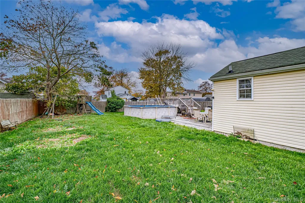 96 Huntington Drive Mastic Beach NY 11951