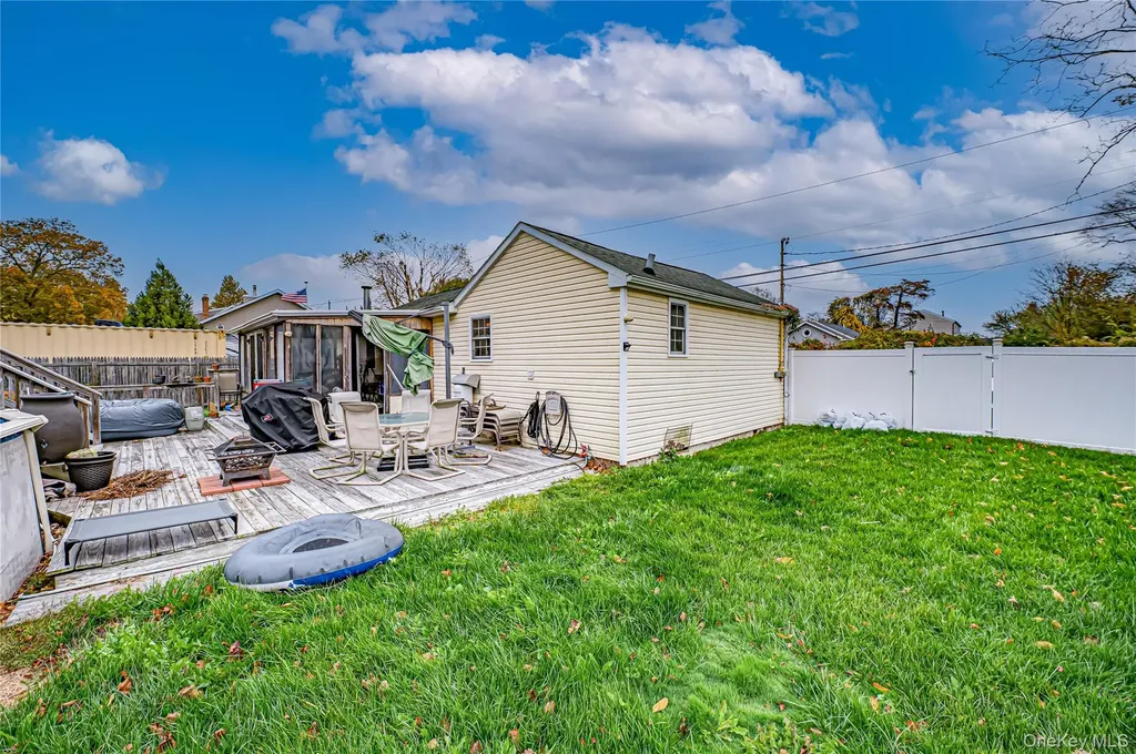 96 Huntington Drive Mastic Beach NY 11951