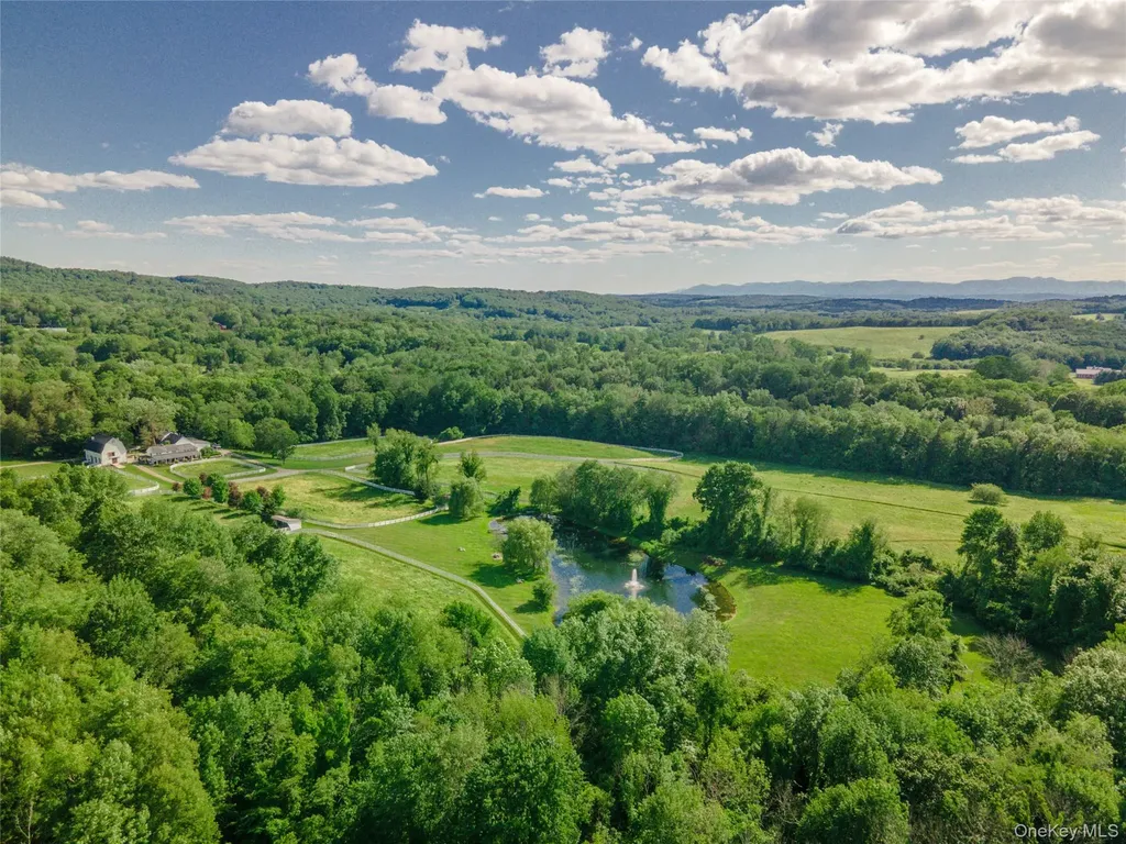 47 White Bridge Road Chatham NY 12136