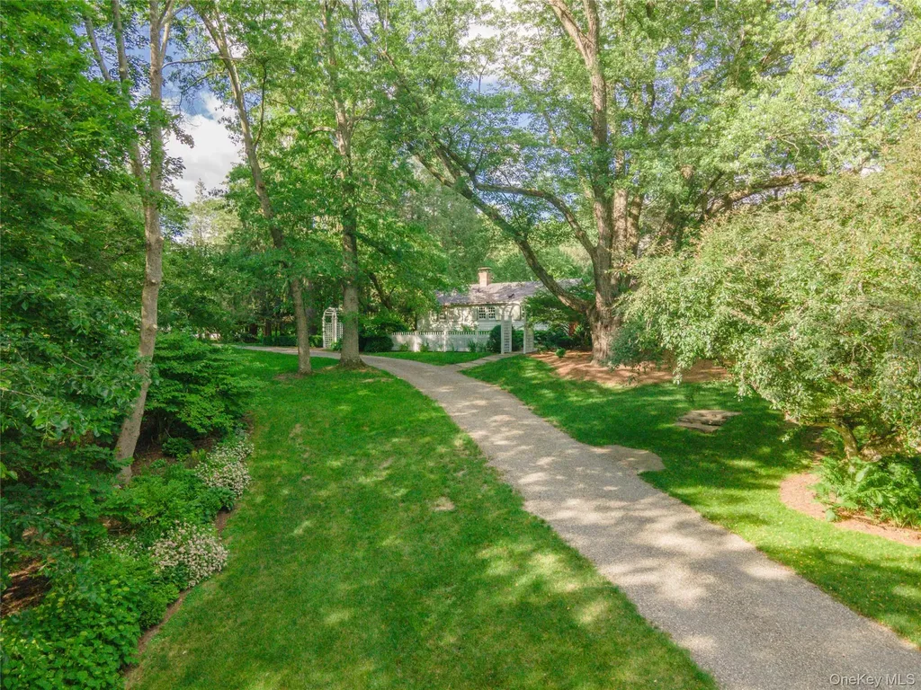 47 White Bridge Road Chatham NY 12136