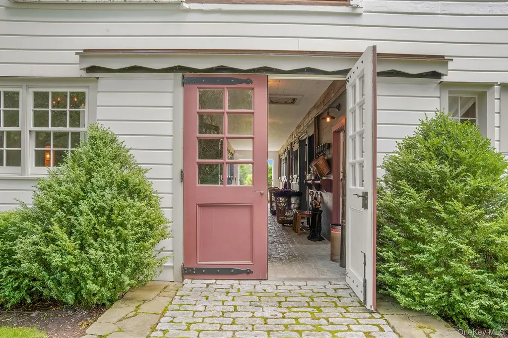 47 White Bridge Road Chatham NY 12136