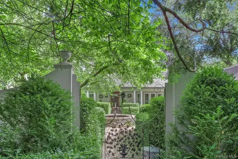 47 White Bridge Road Chatham NY 12136