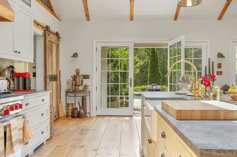 47 White Bridge Road Chatham NY 12136