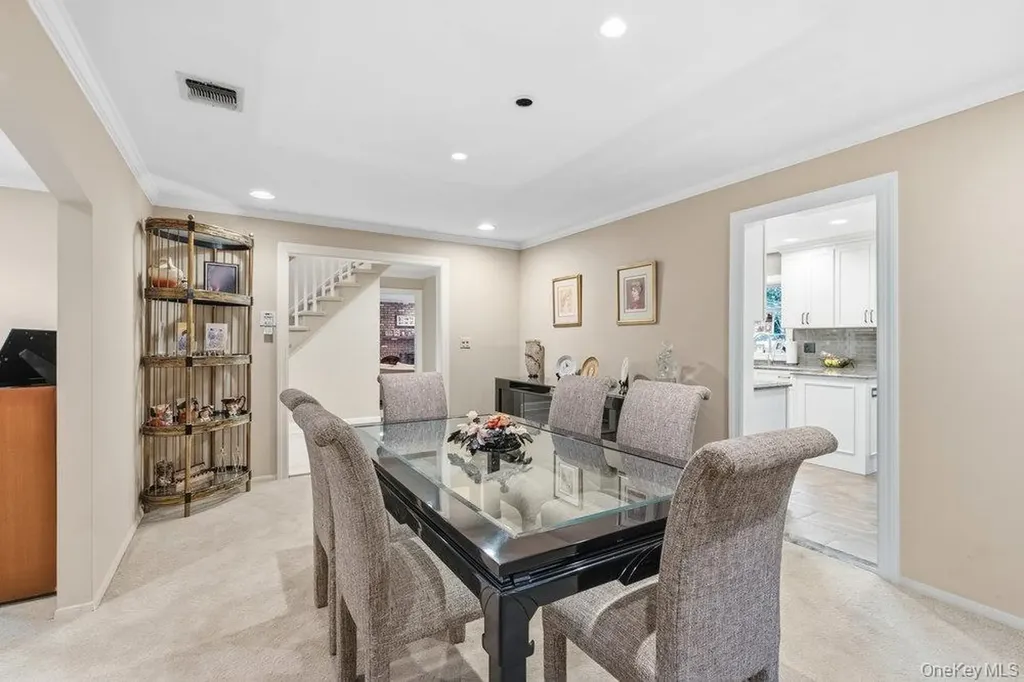 3 Aron Drive Woodbury NY 11797