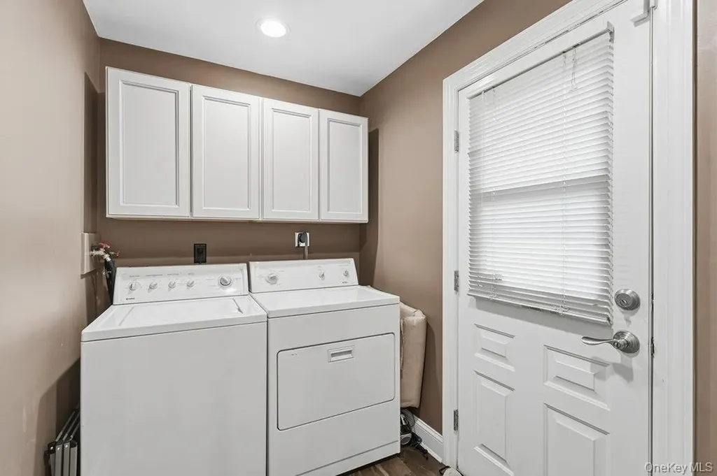 3 Aron Drive Woodbury NY 11797