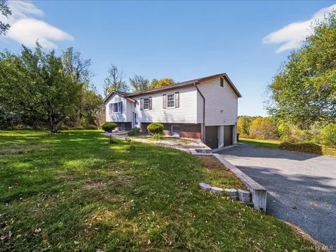 50 Cunningham Lane Poughquag NY 12570