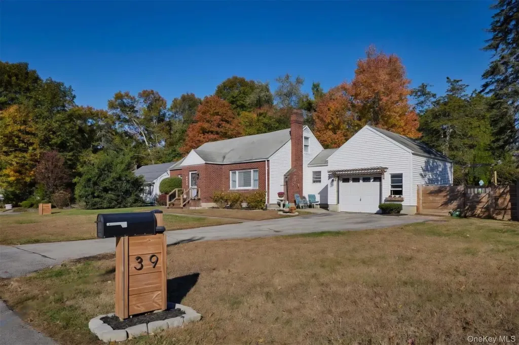39 Alda Drive Poughkeepsie NY 12603