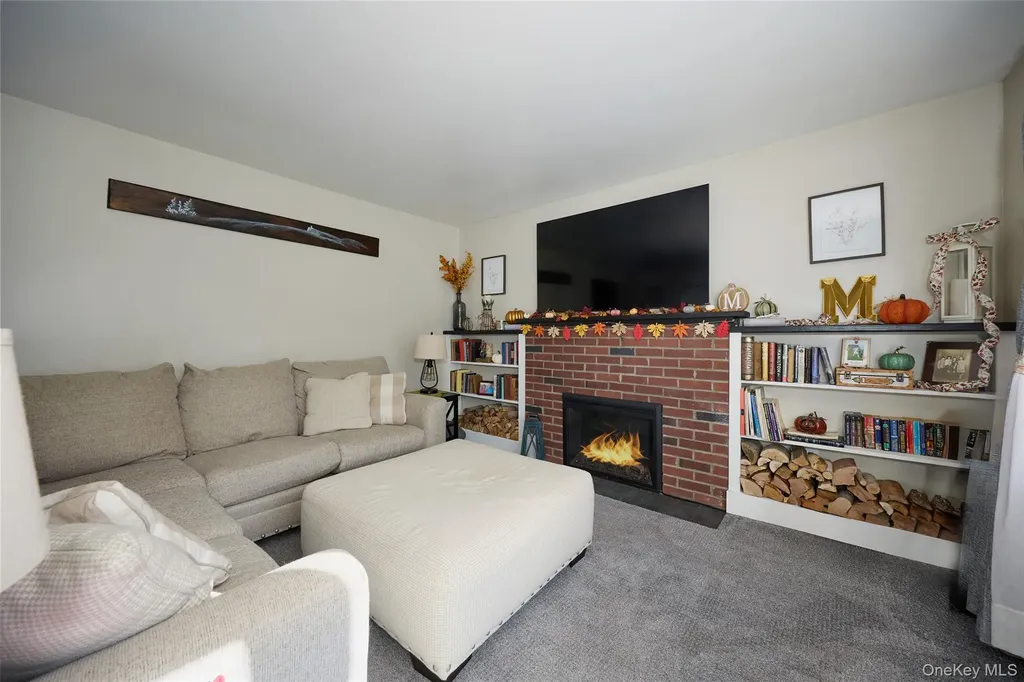 39 Alda Drive Poughkeepsie NY 12603