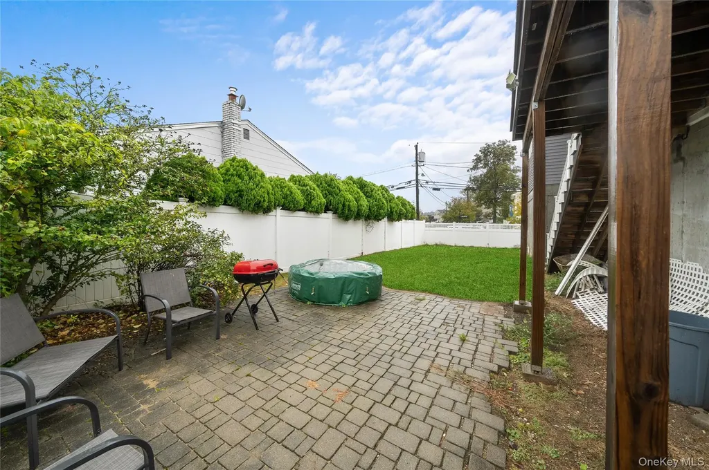 Freeport NY 11520