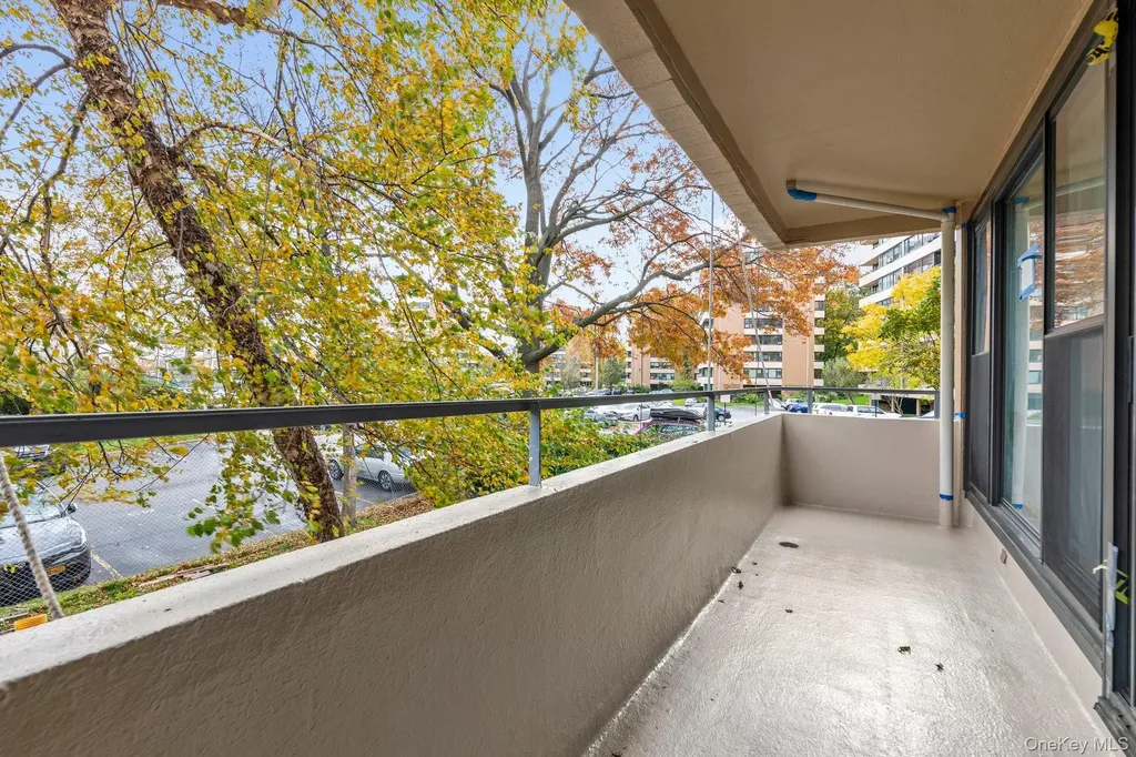 7-25 166 Street Beechhurst NY 11357