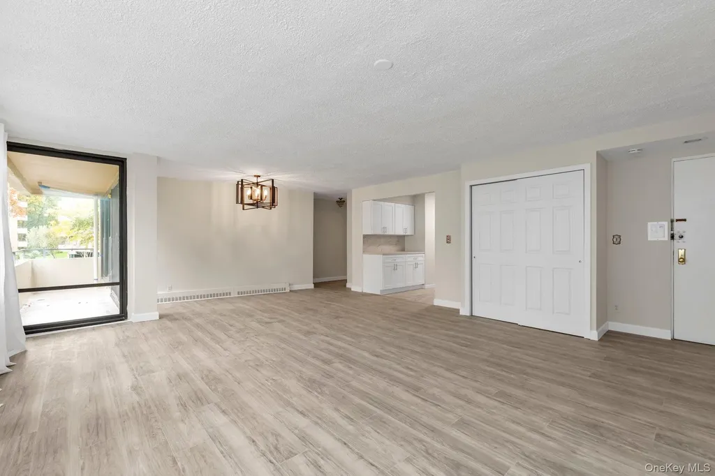 7-25 166 Street Beechhurst NY 11357