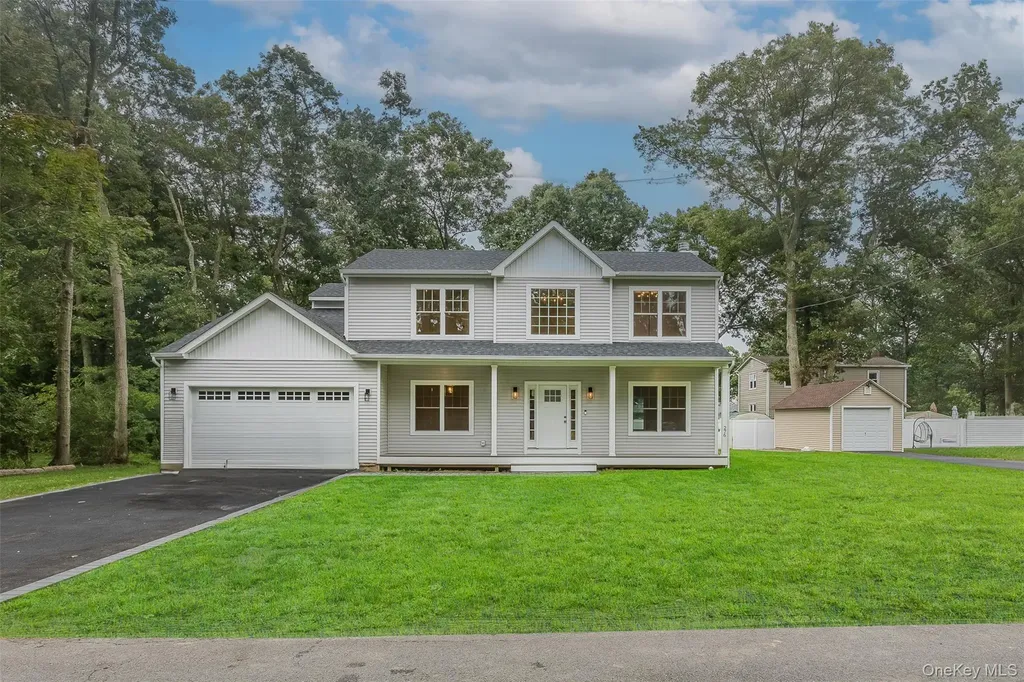 40 Zenith Road Rocky Point NY 11778