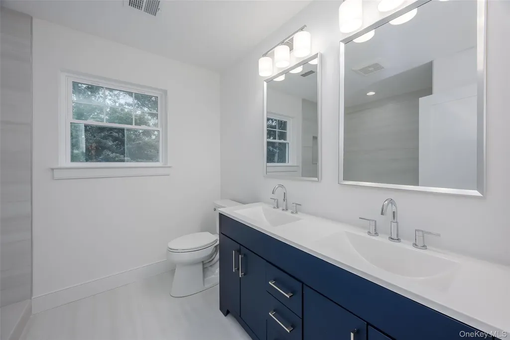 40 Zenith Road Rocky Point NY 11778
