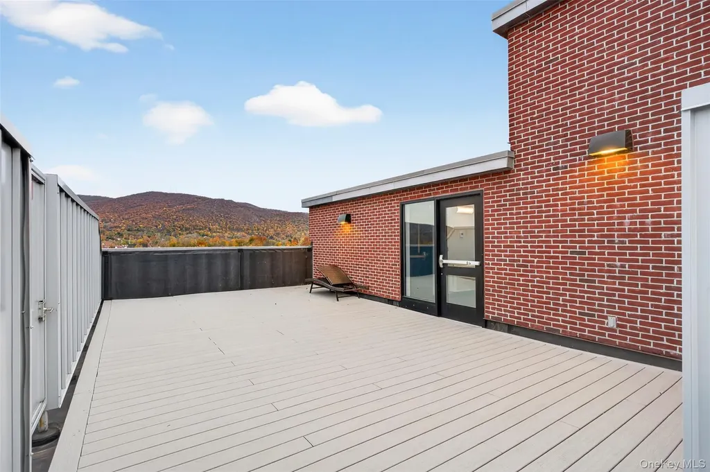 249 Main Street Beacon NY 12508