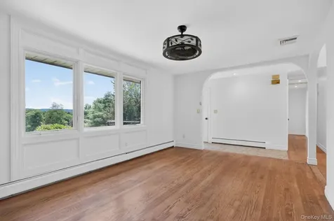 21 Crest Court Hopewell Junction NY 12533