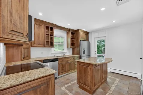 21 Crest Court Hopewell Junction NY 12533