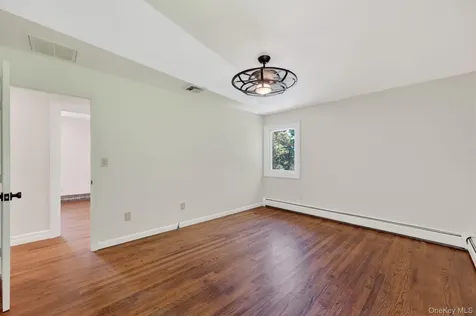 21 Crest Court Hopewell Junction NY 12533