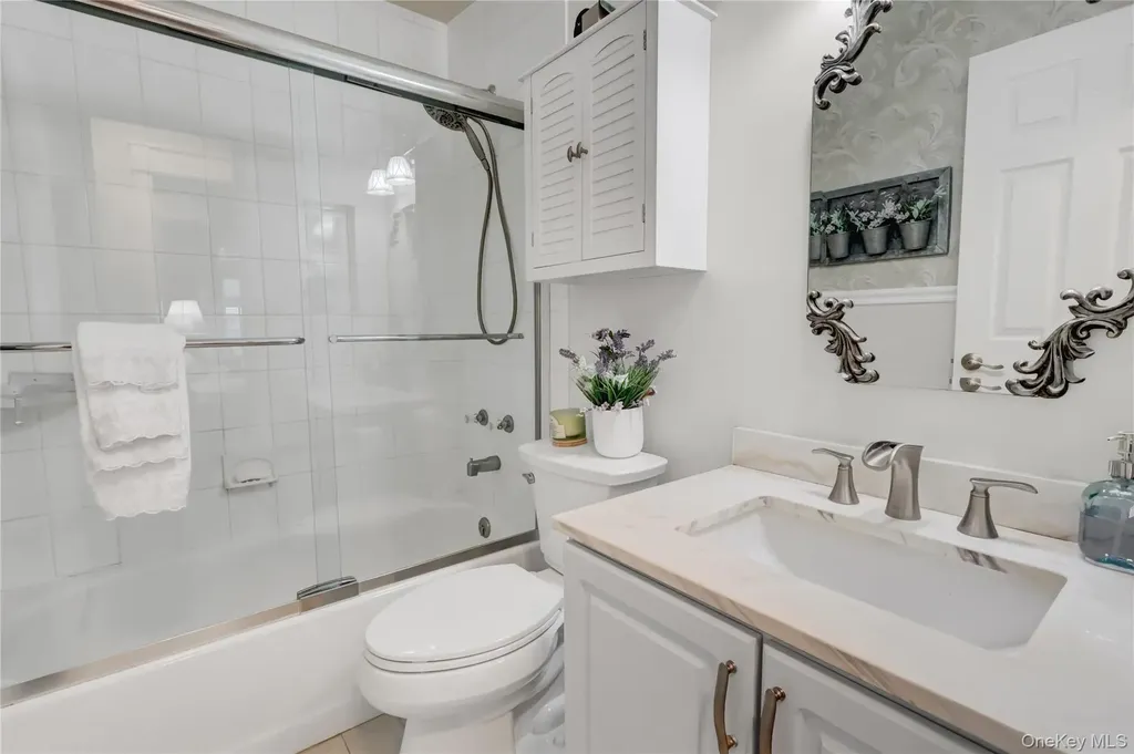 14 Chipmunk Trail Coram NY 11727