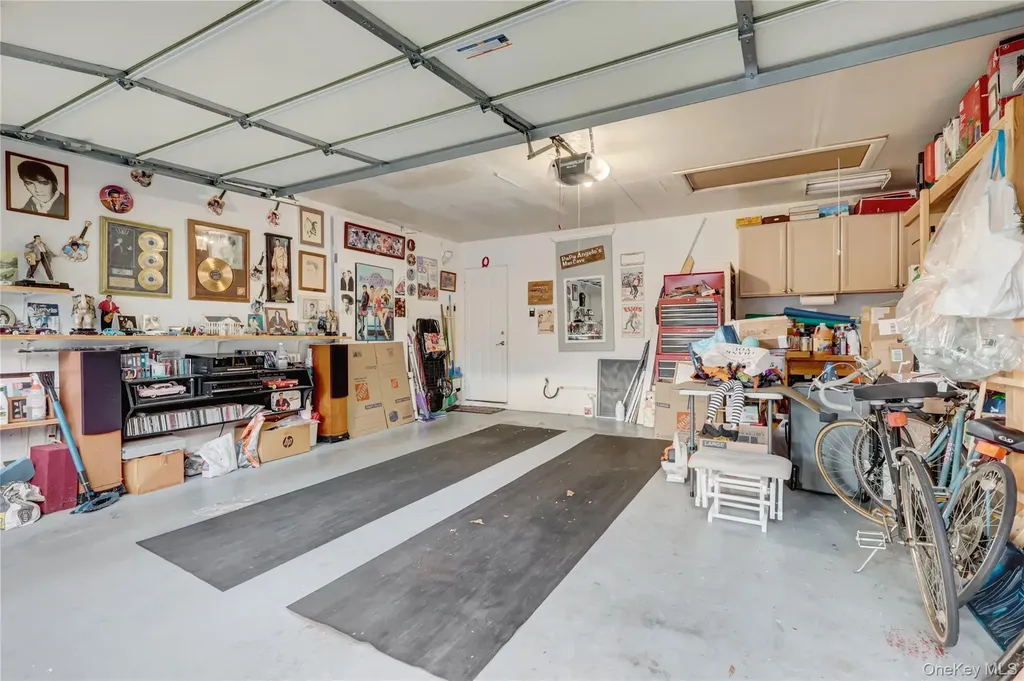 14 Chipmunk Trail Coram NY 11727
