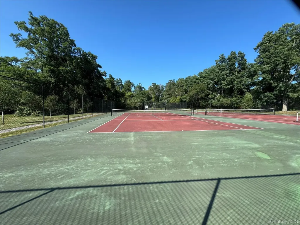 14 Chipmunk Trail Coram NY 11727